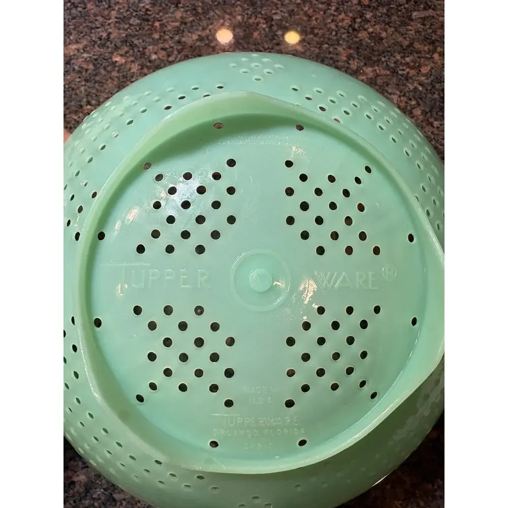 Vintage Jadeite Green Tupperware Strainer Colander Footed, MCM